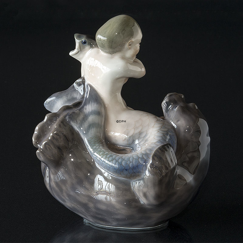 Havfrue, faun som rider på sæl med fisk, Royal Copenhagen figur nr. 2337
