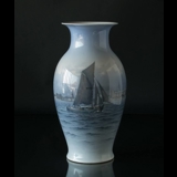 Meget stor Vase med Sejlskib udfor Kronborg, Royal Copenhagen nr. 2486-2388