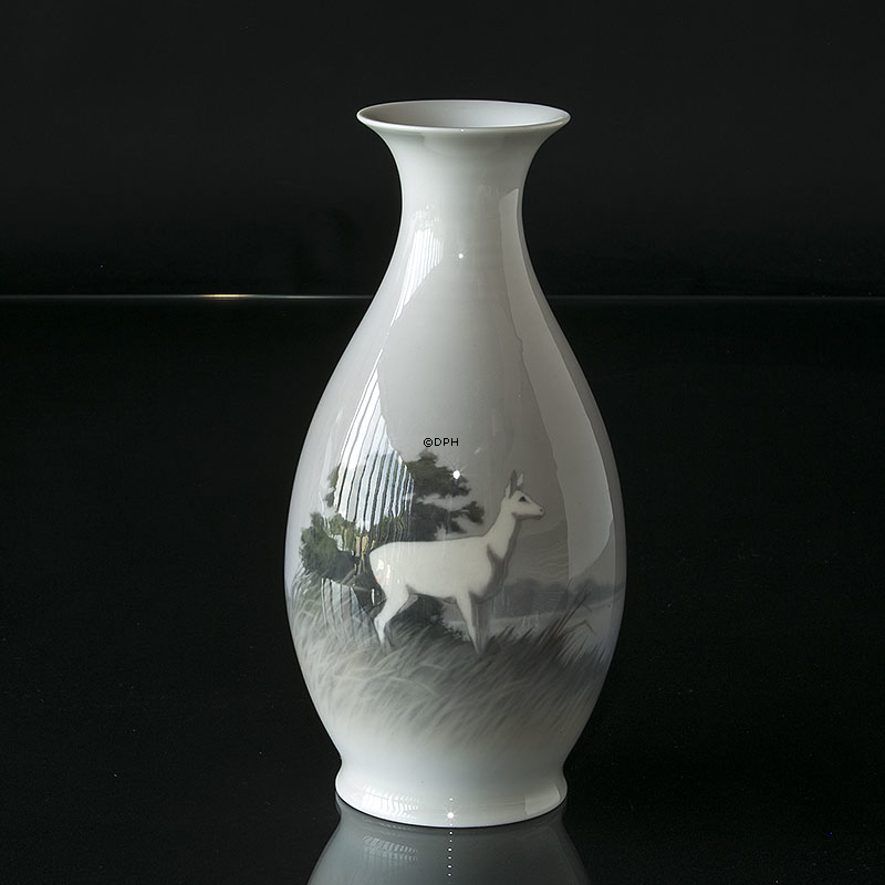 Vase med hvid hind, Royal Copenhagen nr. 2510-2585