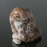 Panther looking down at its tail, Royal Copenhagen figurine no. 2555