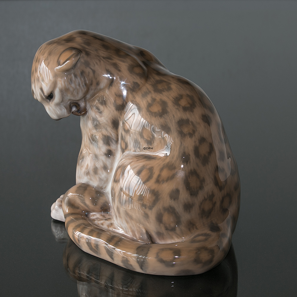 Panter, Royal Copenhagen figur nr. 2555