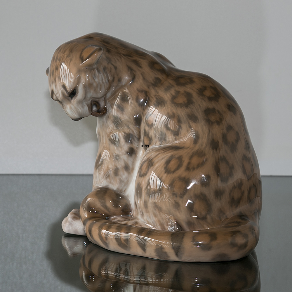 Panter, Royal Copenhagen figur nr. 2555