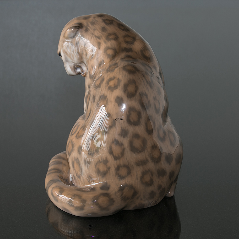 Panter, Royal Copenhagen figur nr. 2555