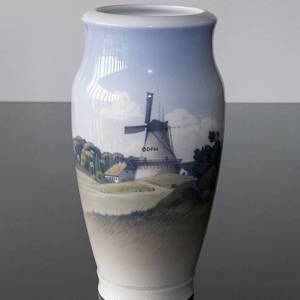 Vase med landskabsmotiv med mølle, Royal Copenhagen nr. 2634-2040 | Nr. R2634-2040 | DPH Trading