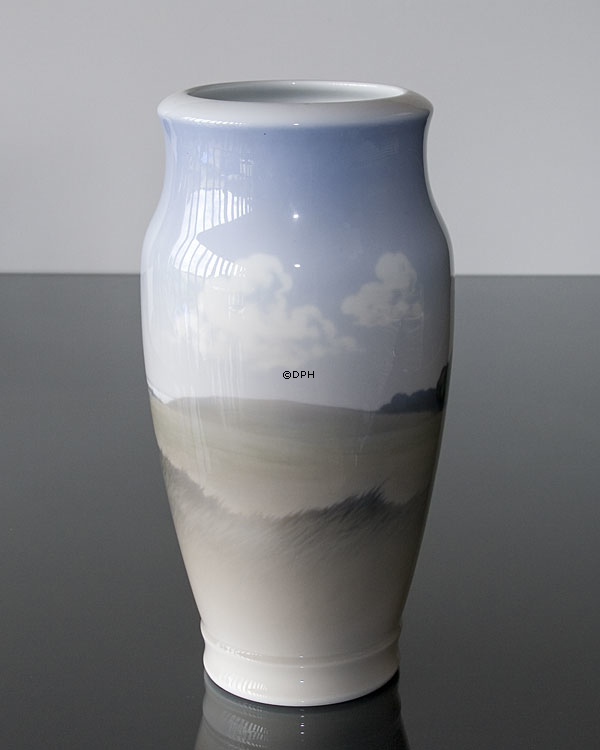 Vase med landskabsmotiv med mølle, Royal Copenhagen nr. 2634-2040