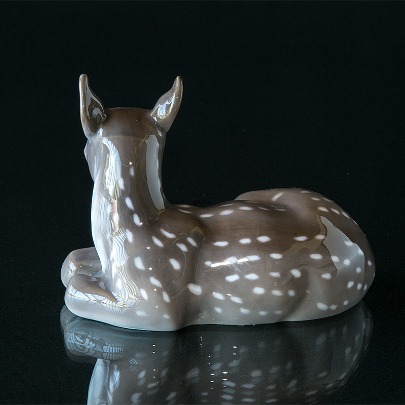 Kid, stor, Liggende med hoved ned, sovende, Royal Copenhagen figur nr. 2649