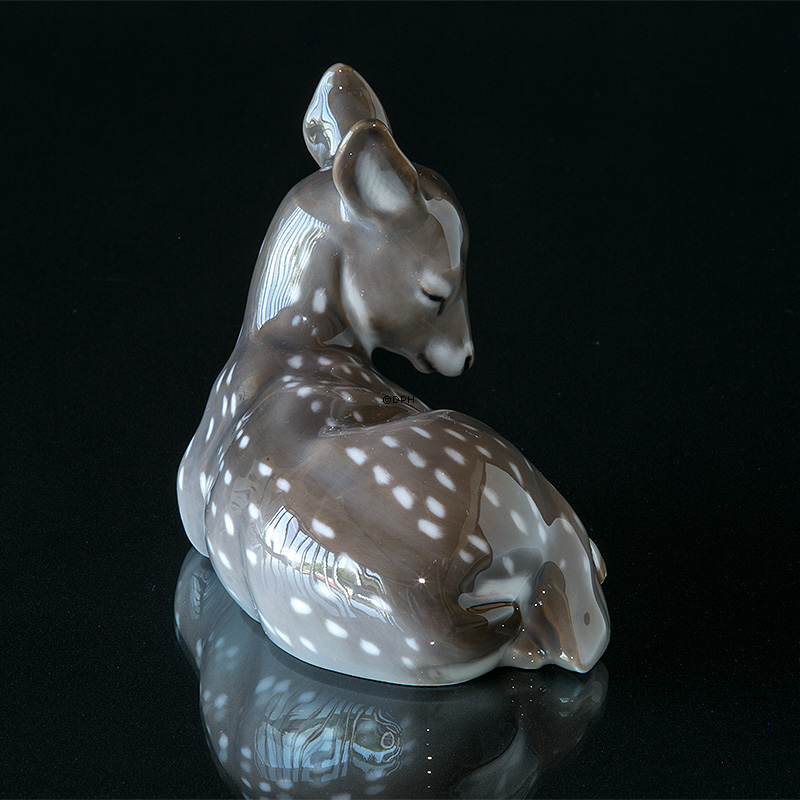 Kid, stor, Liggende med hoved ned, sovende, Royal Copenhagen figur nr. 2649