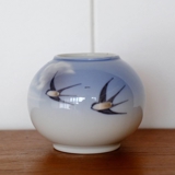 Vase med svaler, Royal Copenhagen nr. 2671-42-5
