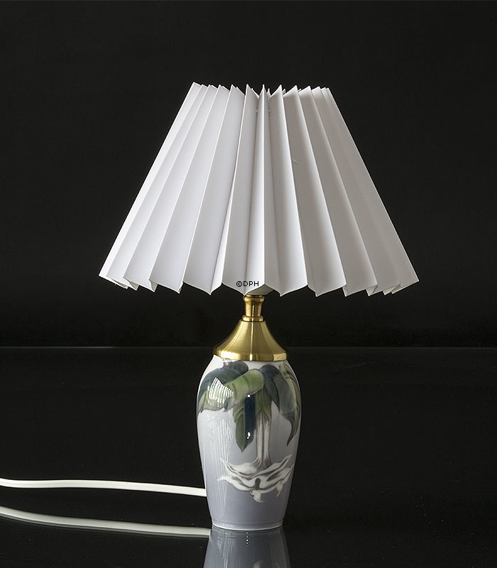 Plissé lampeskærm i hvid chintz stof, sidelængde 15cm