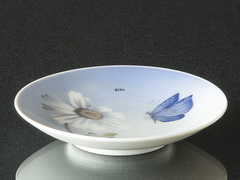 Skål med blomst, Royal Copenhagen nr. 2688-2800