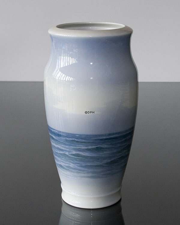 Vase med marine motiv, Royal Copenhagen nr. 2764-2040
