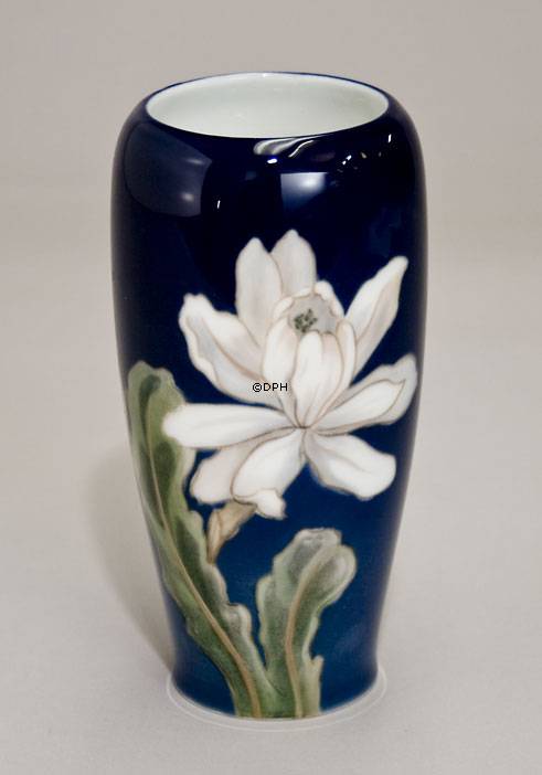 Vase med blomst, Royal Copenhagen nr. 2797-235