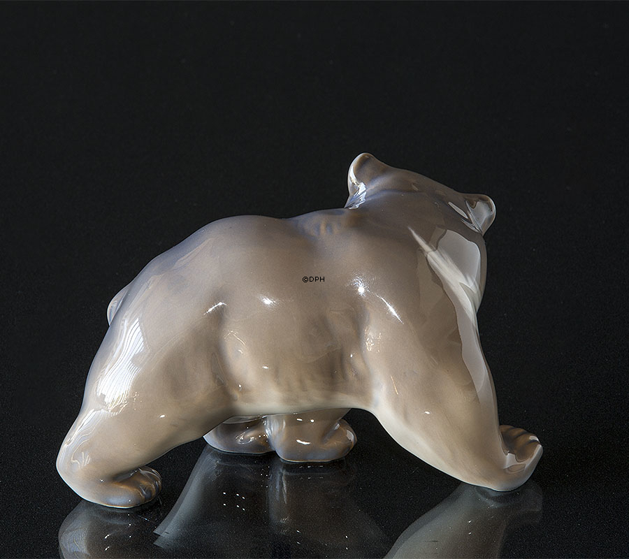 Gående brun bjørn, Royal Copenhagen figur nr. 2841