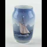 Vase mit Segelschiff mit gutem Wind, Royal Copenhagen Nr. 2842-3604 oder 209