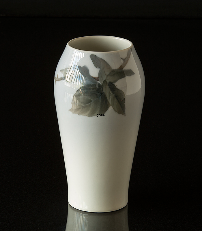 Vase med brombærranke, Royal Copenhagen nr. 288-293