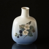 Vase with blackberries, Royal Copenhagen no. 288-4646