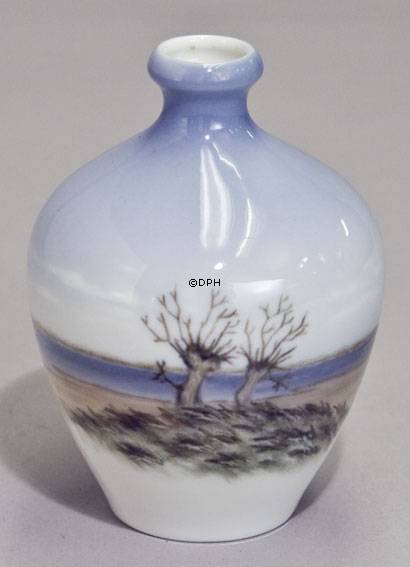 Vase med landskab, Royal Copenhagen nr. 2893-396