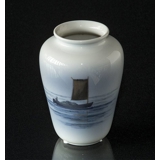 Vase with large sailboat, Royal Copenhagen No. 2898-1740