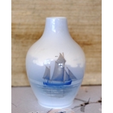 Vase med sejlskib, Royal Copenhagen nr. 2900-1227