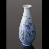 Vase mit blauer Glockenblume, Royal Copenhagen Nr. 2918-4055