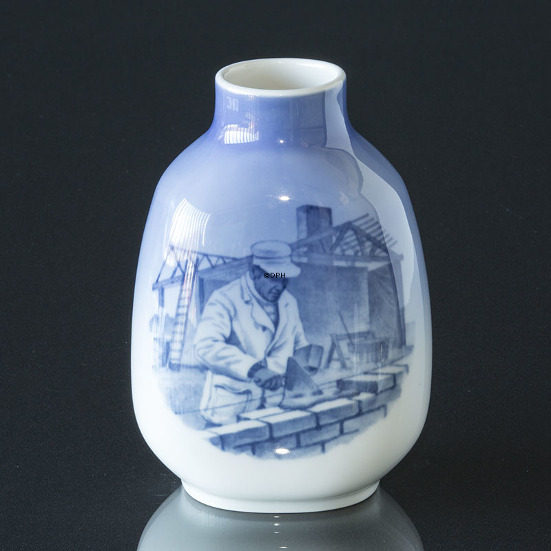 Vase med murer, Royal Copenhagen nr. 299004-5582
