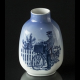 Vase mit Postmann auf Fahrrad von Royal Copenhagen Nr. 299011-5582