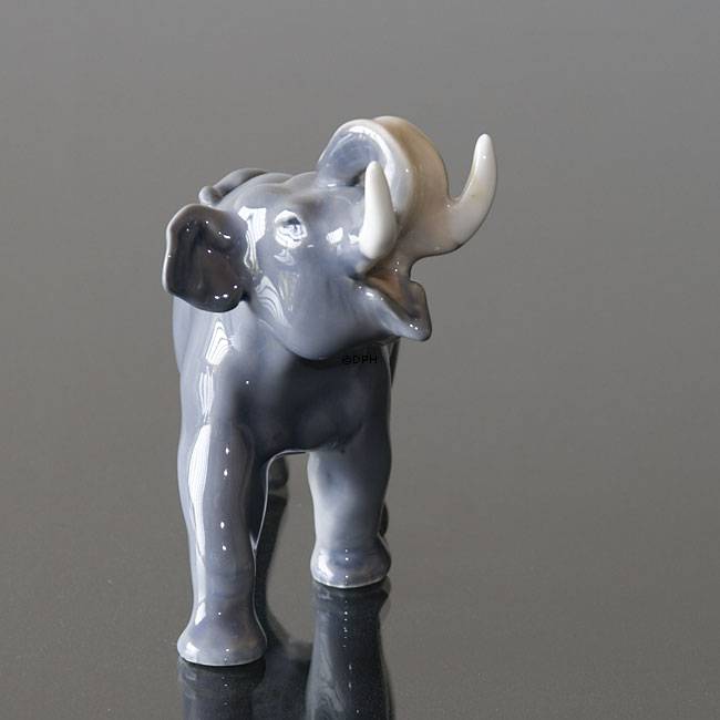 Elefant, Royal Copenhagen figur nr. 2998