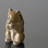 Braunbär, sitzend mit seinen Pfoten angehoben, Royal Copenhagen Figur Nr. 3014