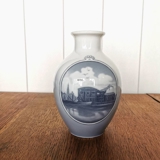 Vase med B&W skibsværft, Royal Copenhagen nr. 3036