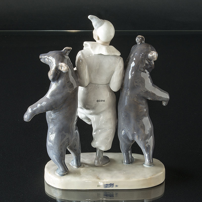 Klovn med dansende bjørne, Meget sjælden Royal Copenhagen figur nr. 330 (1894-1922) af Carl J. Bonnesen