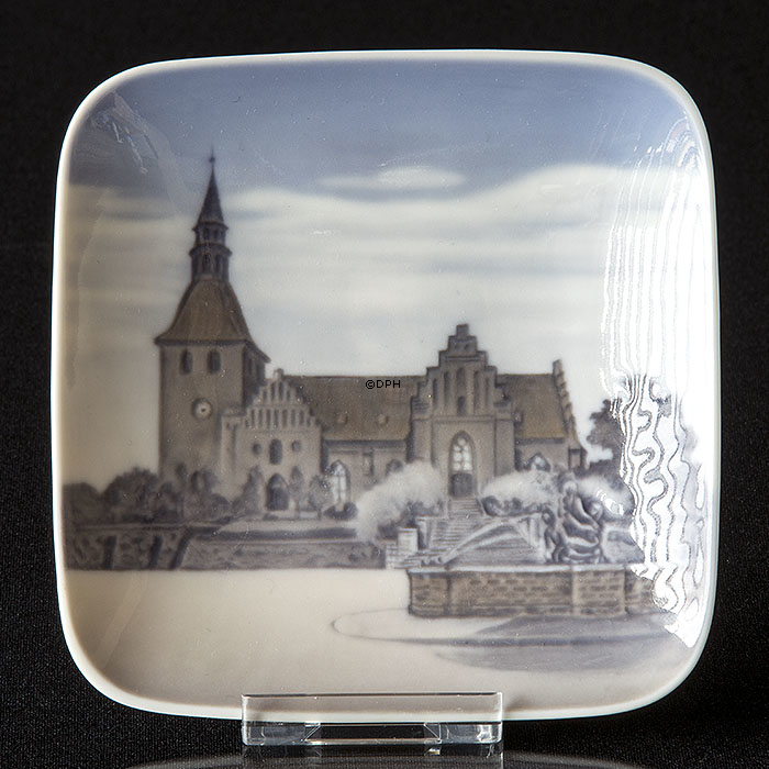 Skål med Svendborg, Royal Copenhagen nr. 3379