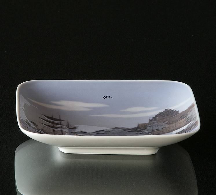 Skål med havnen i Middelfart, Royal Copenhagen nr. 3530