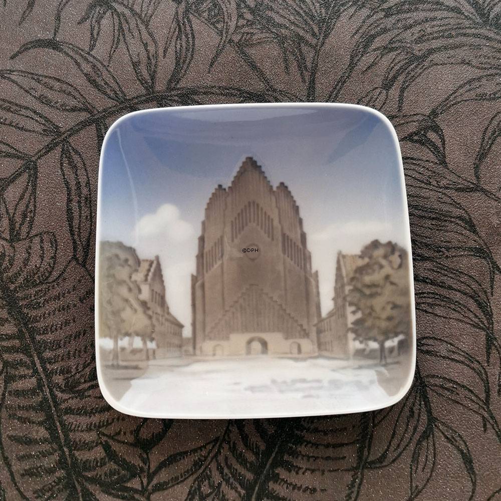 Skål med Grundtvigskirken, Royal Copenhagen nr. 3636