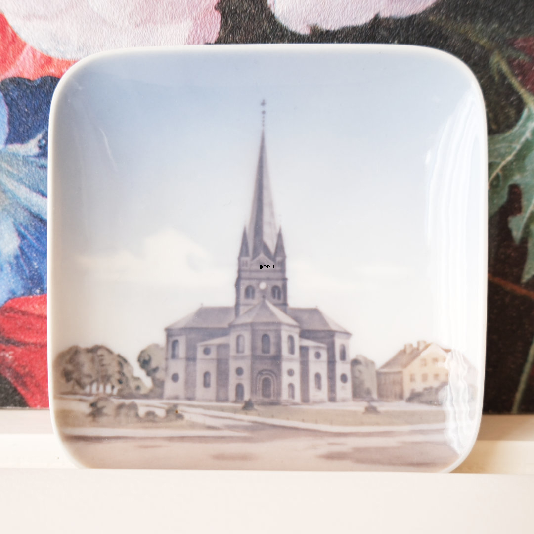 Skål med kirken i Frederikshavn, Royal Copenhagen nr. 3660