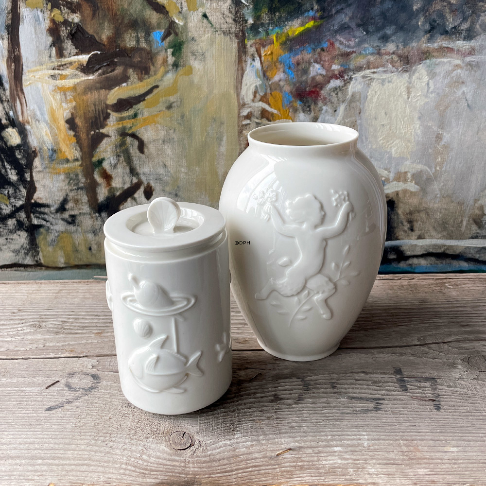 Hvid vase Royal Copenhagen med Kerub og Satyr nr. 4119