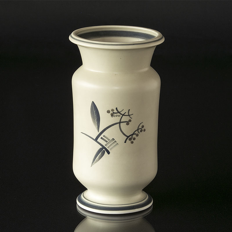 Vase med blomsterkurv, Royal Copehagen nr. 42-69
