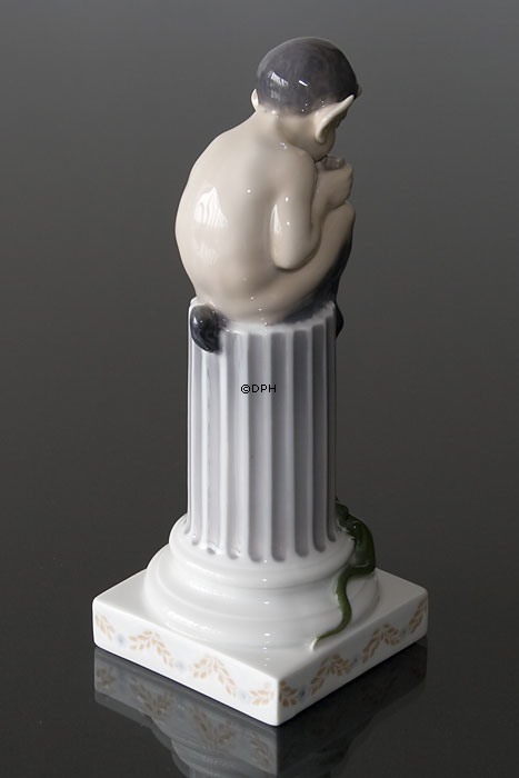 Faun med firben, Royal Copenhagen figur nr. 433