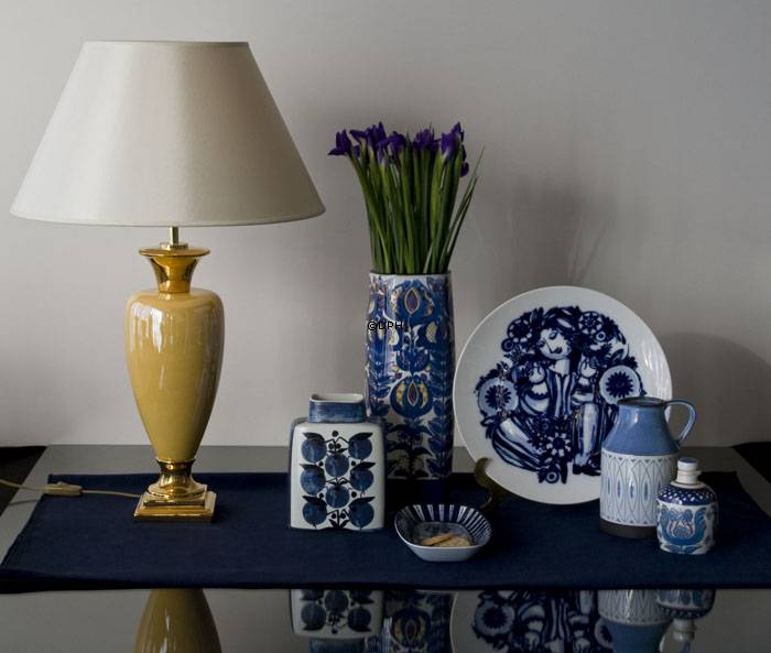 Fajance vase signeret SH, Royal Copenhagen nr. 441-3121