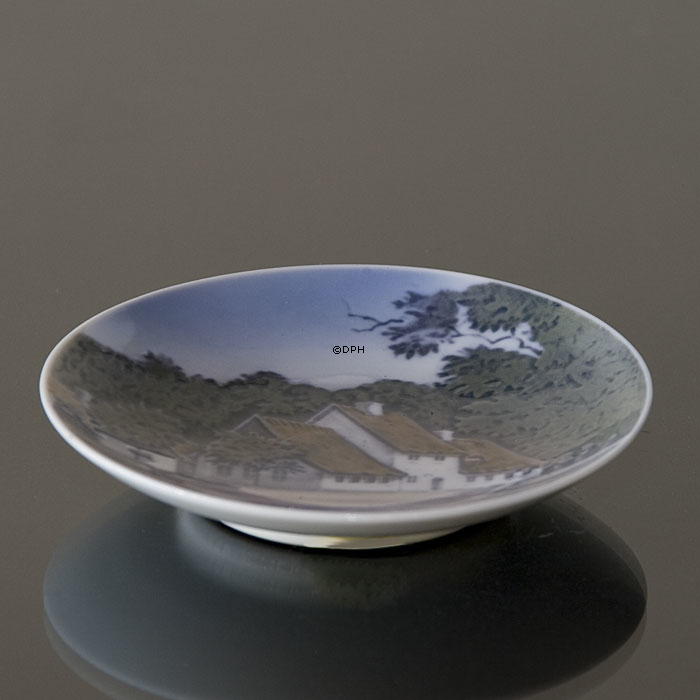 Skål med Peter Lieps hus i Klampenborg, Royal Copenhagen nr. 4444