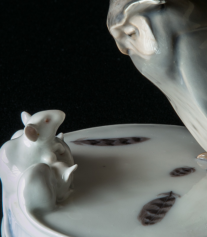 Ugle og tre hvide mus, Royal Copenhagen figur nr. 450