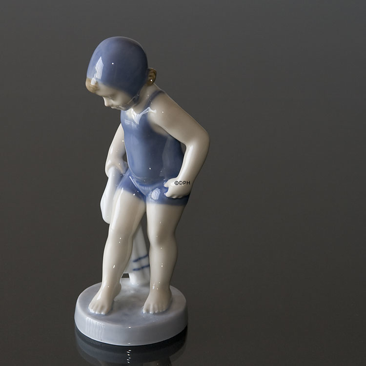 Badepige, juli, Royal Copenhagen månedsfigur nr. 4529