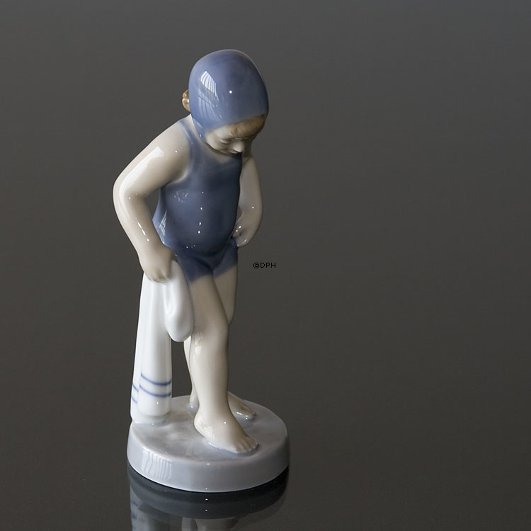 Badepige, juli, Royal Copenhagen månedsfigur nr. 4529