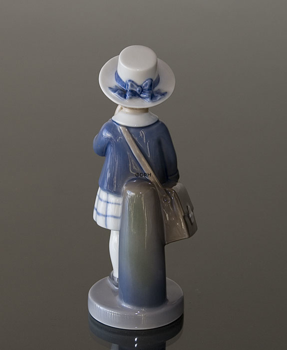 Pige, September, Royal Copenhagen månedsfigur nr. 4531