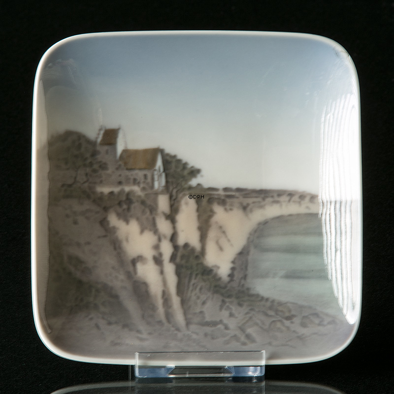 Skål med Højrup kirke, Royal Copenhagen nr. 4549