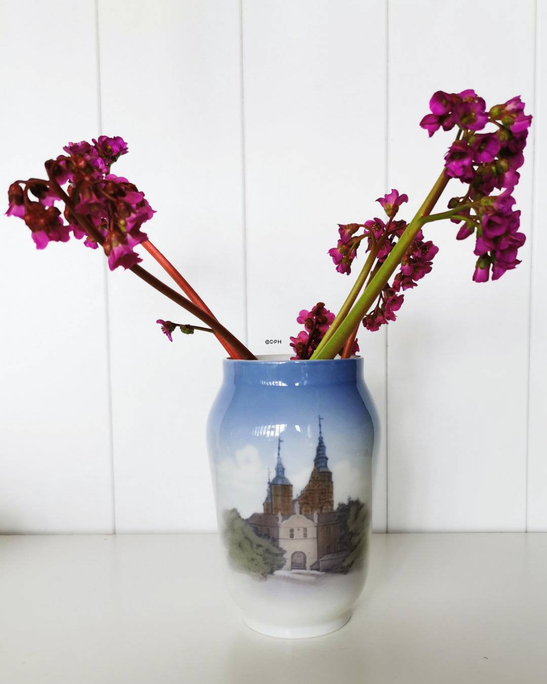 Vase med Rosenborg slot, København, Royal Copenhagen nr. 4567