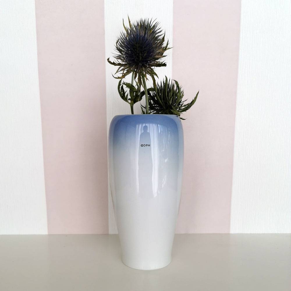 Vase med Frederiksborg slot, Royal Copenhagen nr. 4569