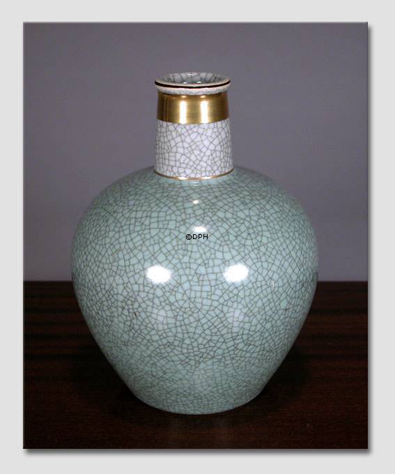 Grøn krakkeleret vase, 17cm, Royal Copenhagen nr. 457-3593