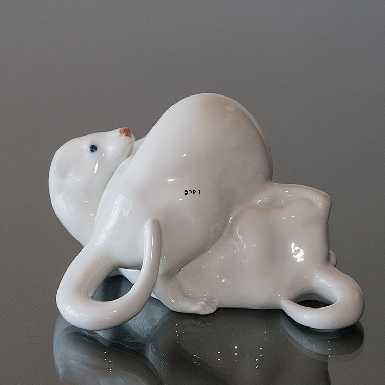 To legende Mink, Royal Copenhagen figur nr. 4572