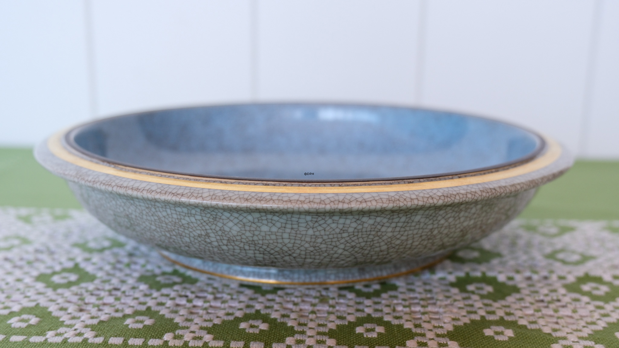 Grå skål krakeleret, Royal Copenhagen nr. 458-3606