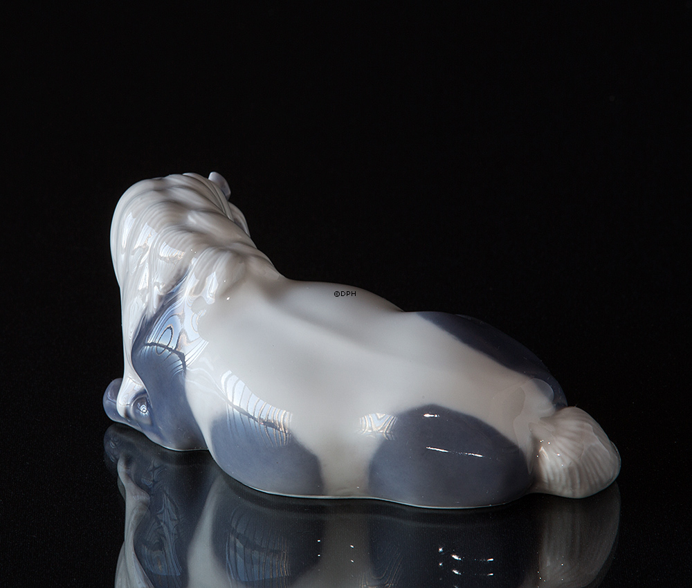 Liggende pony, Royal Copenhagen figur nr. 4611